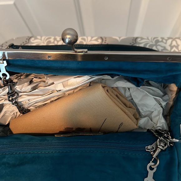 Patricia Nash Cavo Tote Teal with Metallic grain - Picture 7 of 7